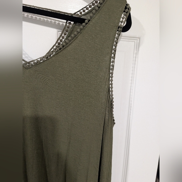 Lane Bryant Sage Green Swing Sleeveless Tank Top in Size 18/20 (2X) - Picture 4 of 7